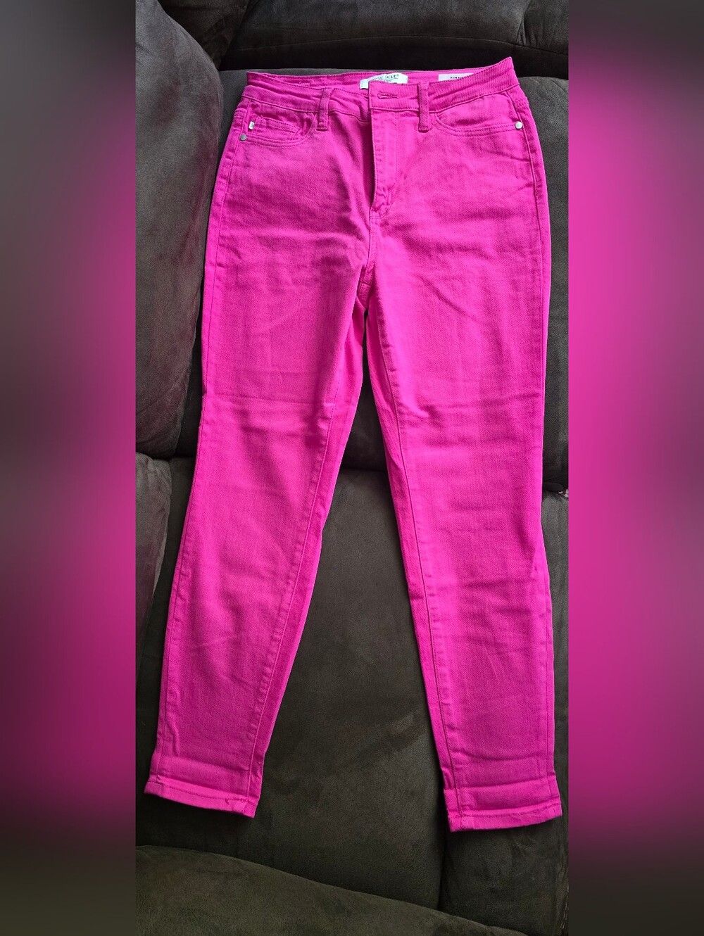 Judy Blue size 9 Hot Pink Slim Jeans